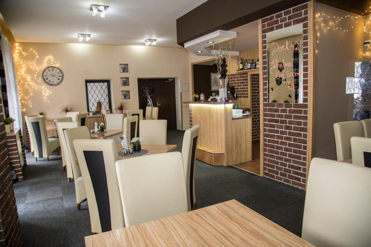 נאצ'וד Hotel U Mesta Prahy מראה חיצוני תמונה